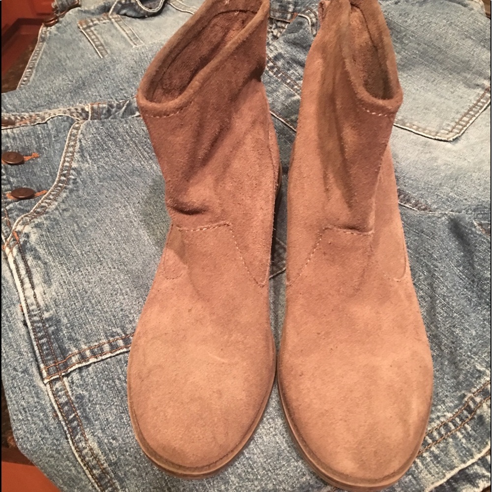 Taupe booties 6- 1/2